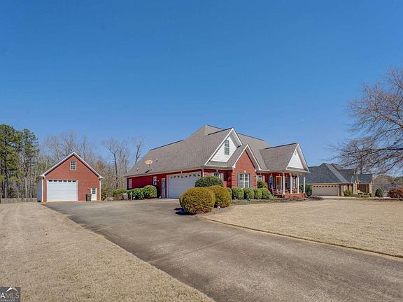 2nd image of 212 Willow Ridge Ln