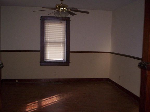 2nd image of 227 Grand Ave