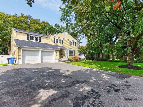 2nd image of 369 Forest Ave