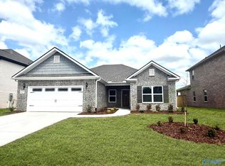 127 Ranna Dr, Huntsville, AL 35811