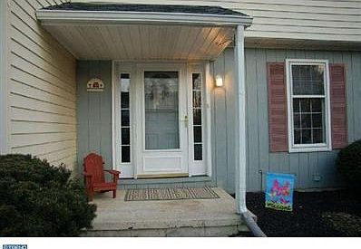 2nd image of 802 Amelia Dr