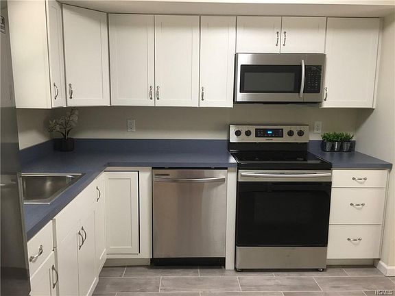 3rd image of 56 Poplar Dr