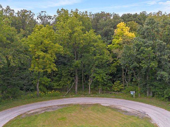 2nd image of 2220 Anne Ln