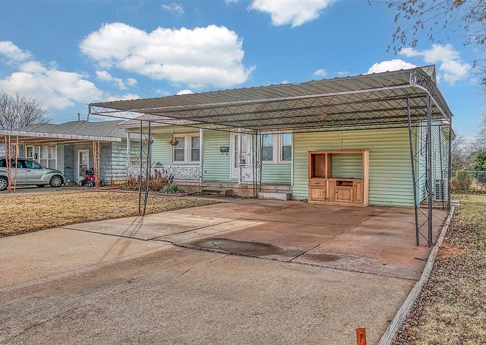 1st image of 131 Thornton Ln