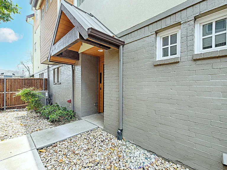 5089 Gaston Ave — Photo 20