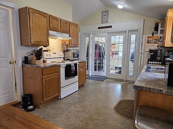 5th image of 55 Centre Street