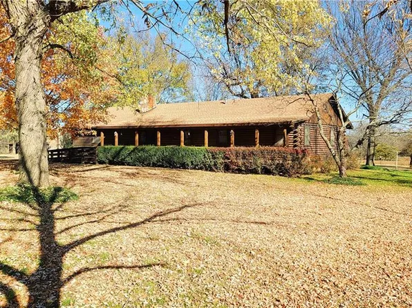 209 N 210th St, Garland, KS 66741