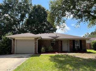 107 Celestin Ct, Raeford, NC 28376