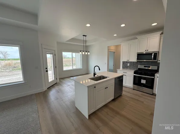 4076 Johnson St, Buhl, ID 83316