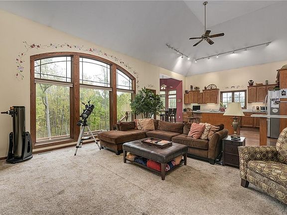 4th image of 20869 Fawnhaven Dr