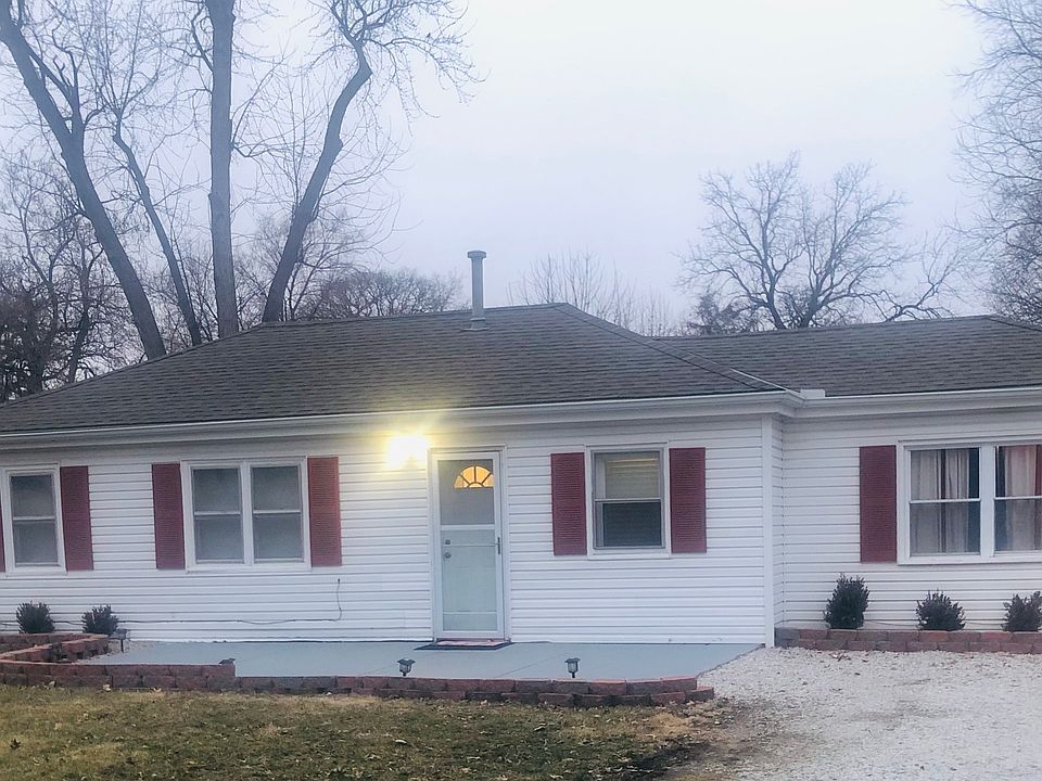 1st image of 109 E Lois St