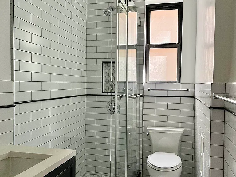 95 Park Ter E #1A — Photo 6