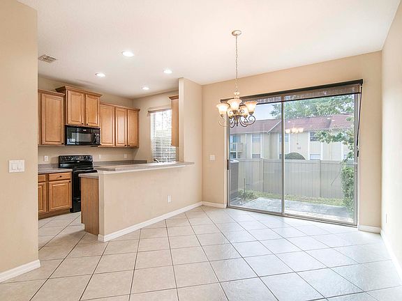 3rd image of 7602 Cranes Creek Ct