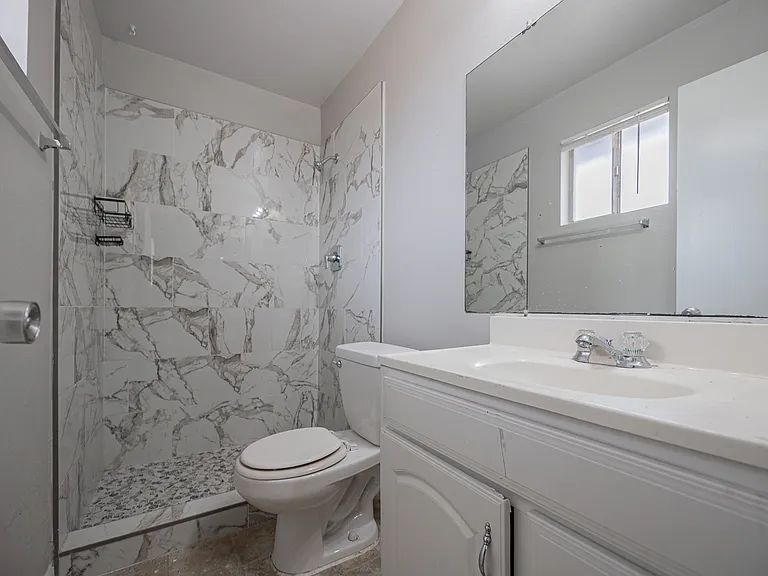 427 E Malibu Dr — Photo 12