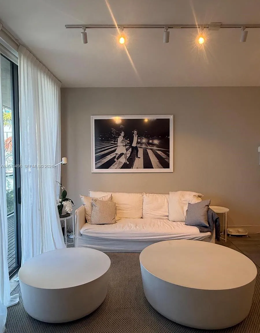 Aventura Parksquare Resid — Photo 2