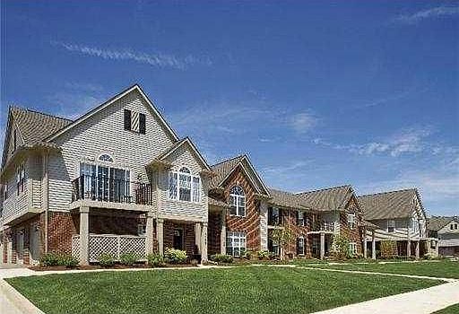 1st image of 3330 Primrose Ln