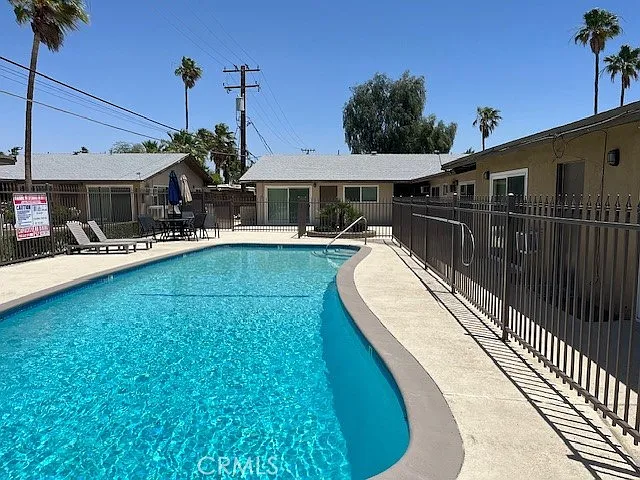 685 E Vista Chino #E — Photo 5