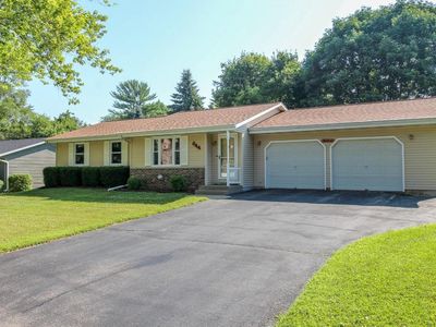 844 Mary Court, Jefferson, WI, 53549