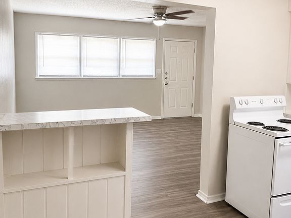 5th image of 4415 42nd St
