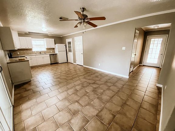 3rd image of 1199 Alton St