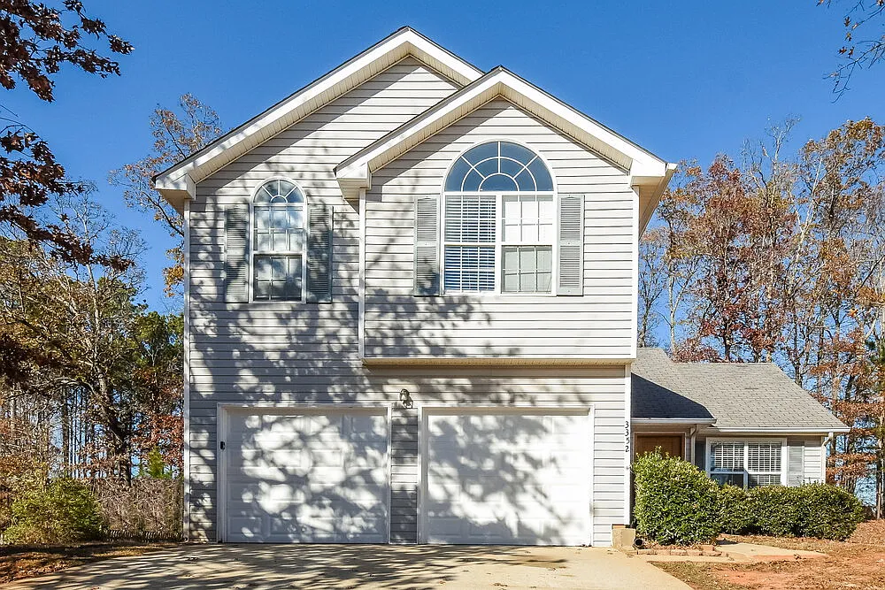 3 bed, 2.5 bath, 1684 sqft, $2,600 — Photo 1