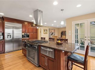 16 Hillcrest Cir, Chappaqua, NY 10514