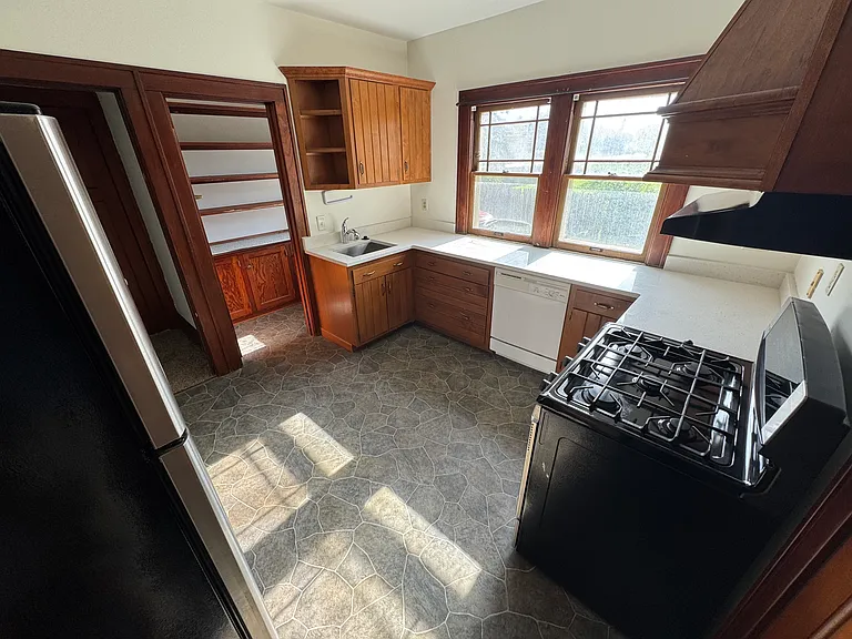 1401 W Brown Deer Rd — Photo 4