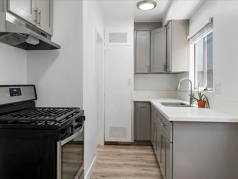 12238 Grevillea Ave #B — Photo 5