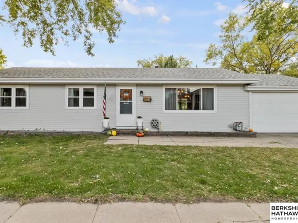 307 W Whittingham St, Valley, NE 68064
