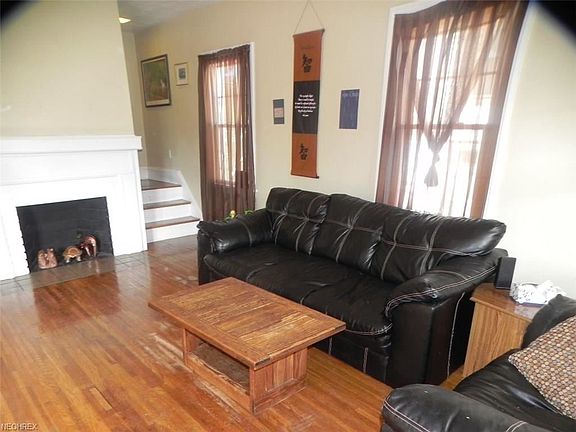 3rd image of 1556 Rockway Ave