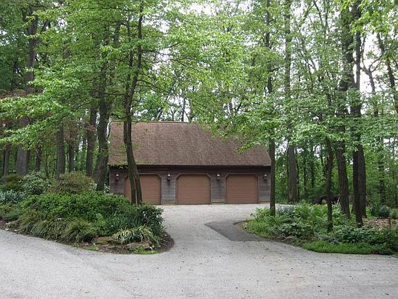 Large 3 Car Garage