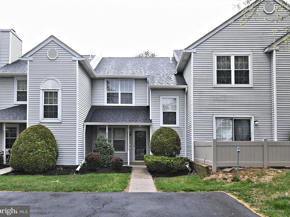 1st image of 43 Everett Dr #143