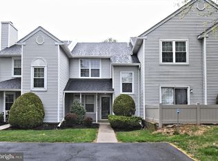 43 Everett Dr #143, Newtown, PA 18940