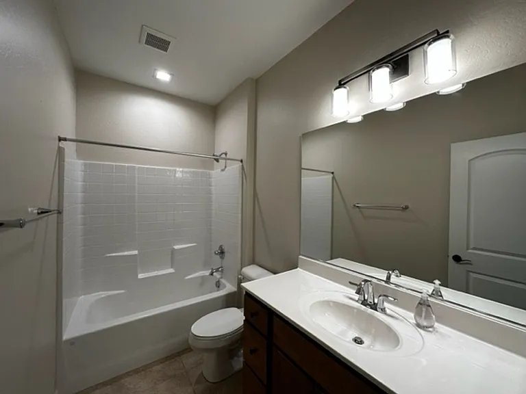 840 Eugene Rd — Photo 14
