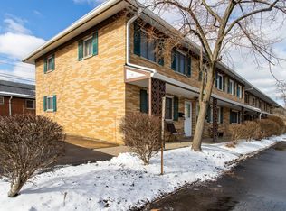 1582 Lee Terrace Dr #B-10, Wickliffe, OH 44092