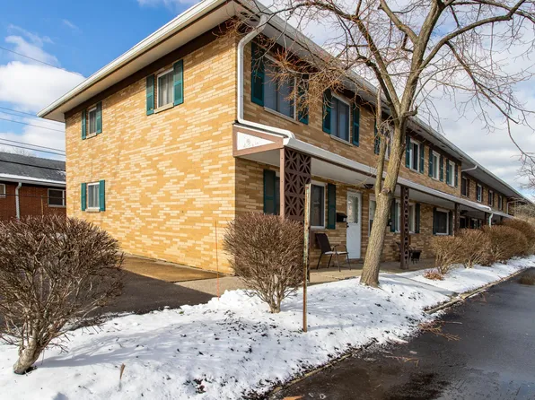 1582 Lee Terrace Dr #B10, Wickliffe, OH 44092