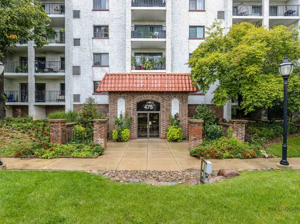 475 Plum Creek Dr APT 304, Wheeling, IL 60090