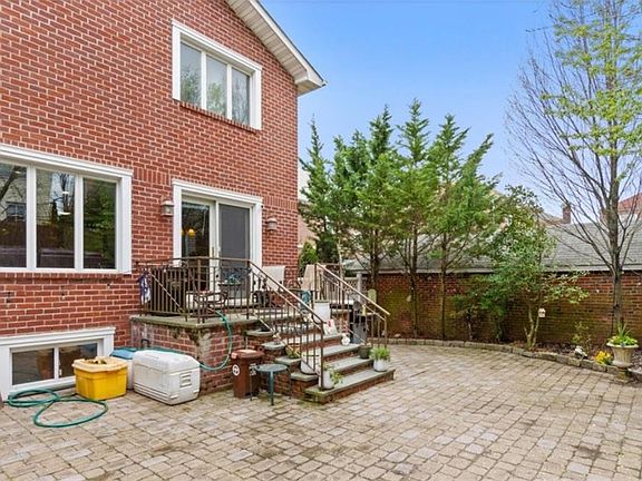 5th image of 2227 Mickle Ave