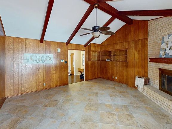 5th image of 610 Fawndale Ln