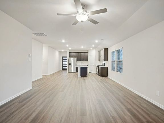 3rd image of 2318 Preakness Dr