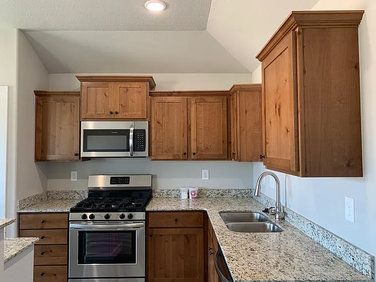 422 Red Robin St — Photo 10