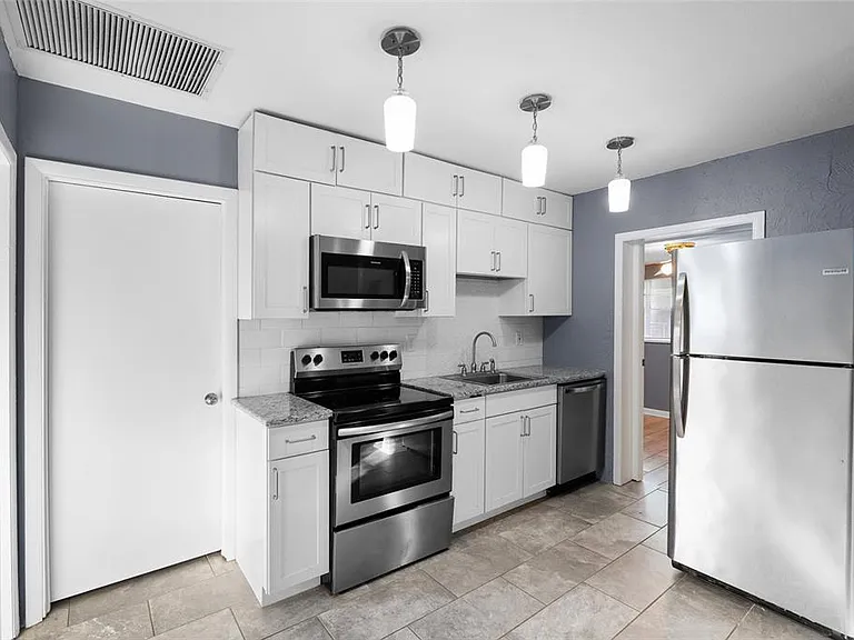 3611 W Anderson Ave — Photo 8
