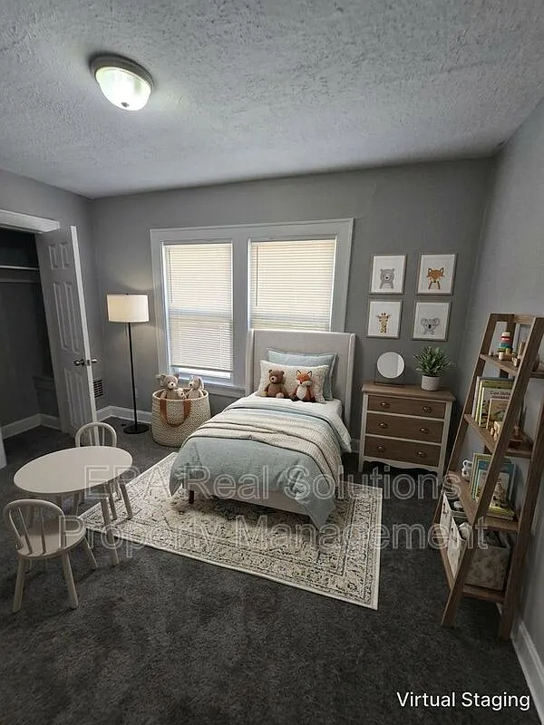 3 bed, 1.0 bath, 1050 sqft, $1,200 — Photo 4