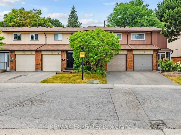 30 Dundalk Dr #44, Toronto, ON M1P 4W1