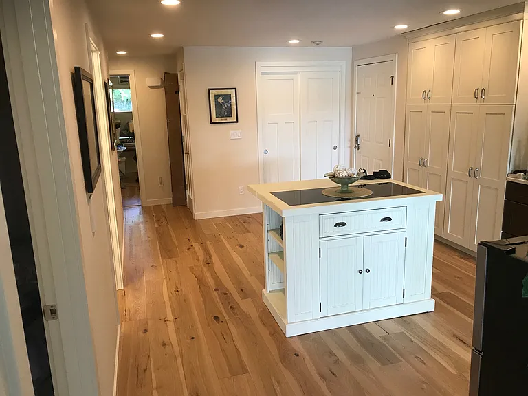 900 E Bay Dr NE — Photo 7