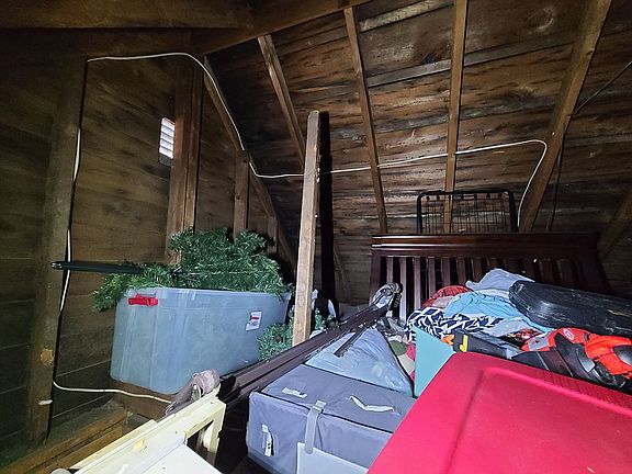 4th image of 436 S Massey St