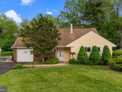 20 Hollow Rd, Levittown, PA, 19056