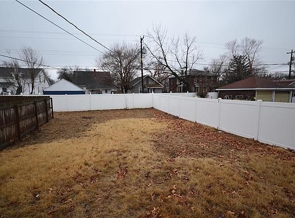 4th image of 818 E Ferguson Ave