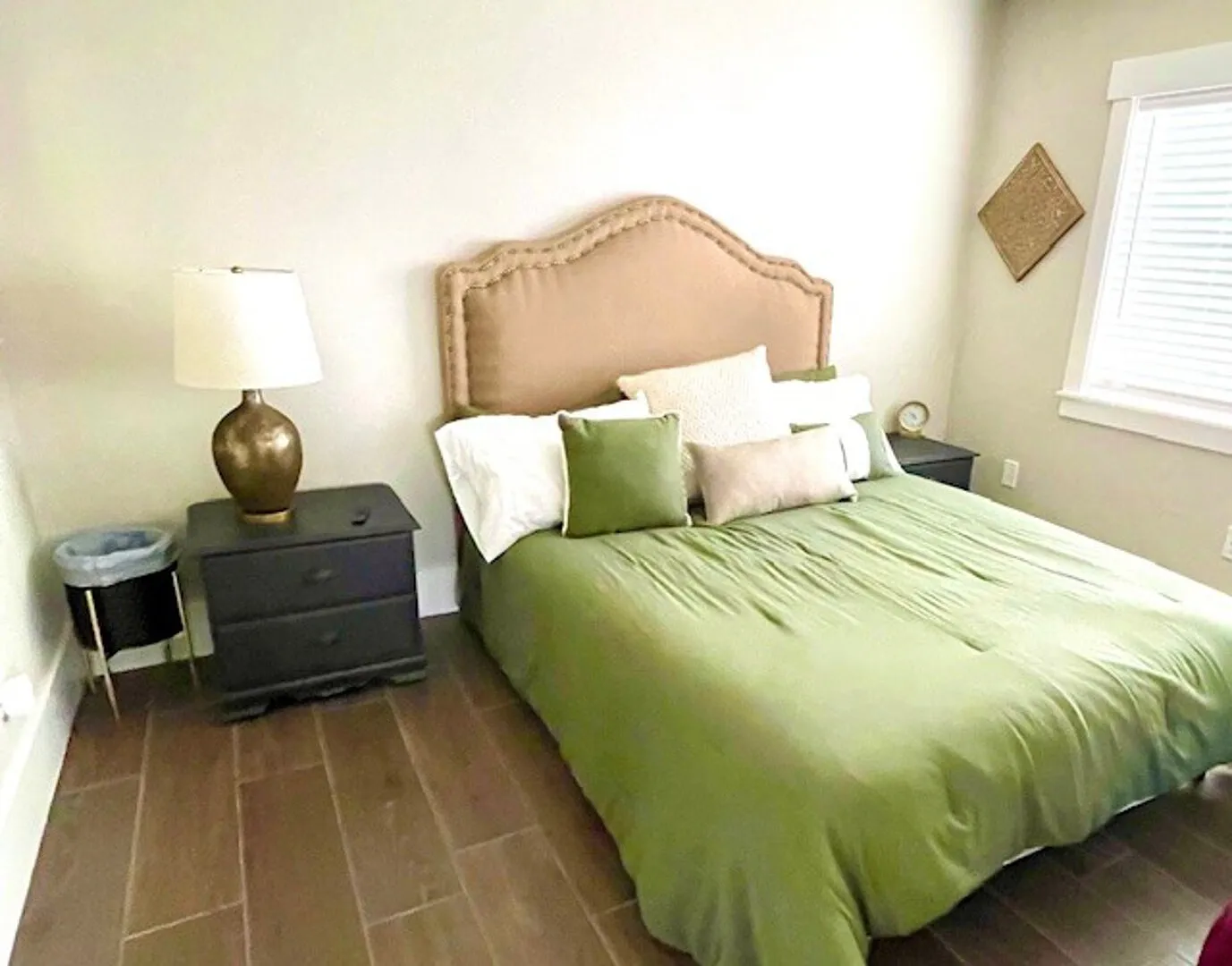 Cozy 1 bdrm one level home just outside the city - close to town — Photo 4