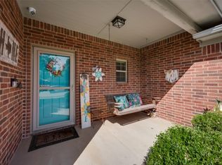 561 Jeffdale Dr, Burleson, TX 76028